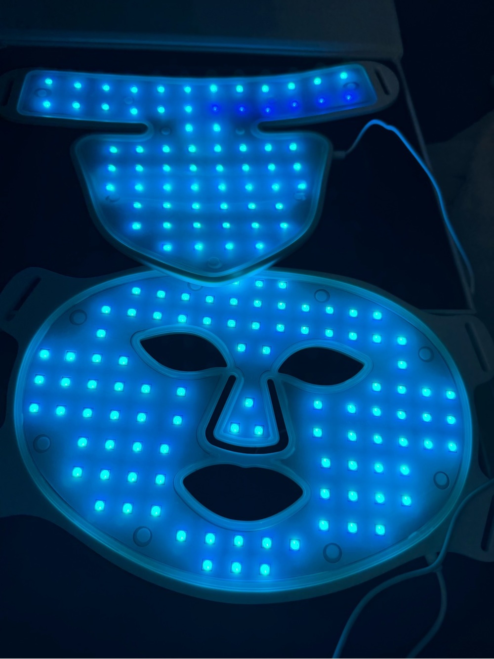 LED Red Light Therapy Face & Neck Mask - Picture 3 of 15